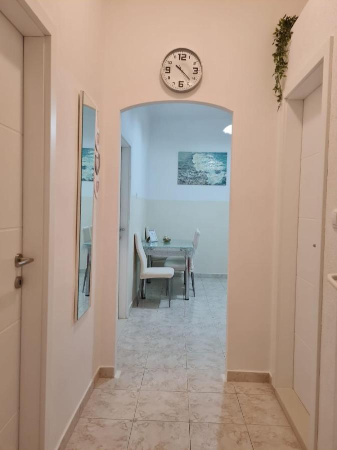 Lovely Apartment Omiš Exterior foto