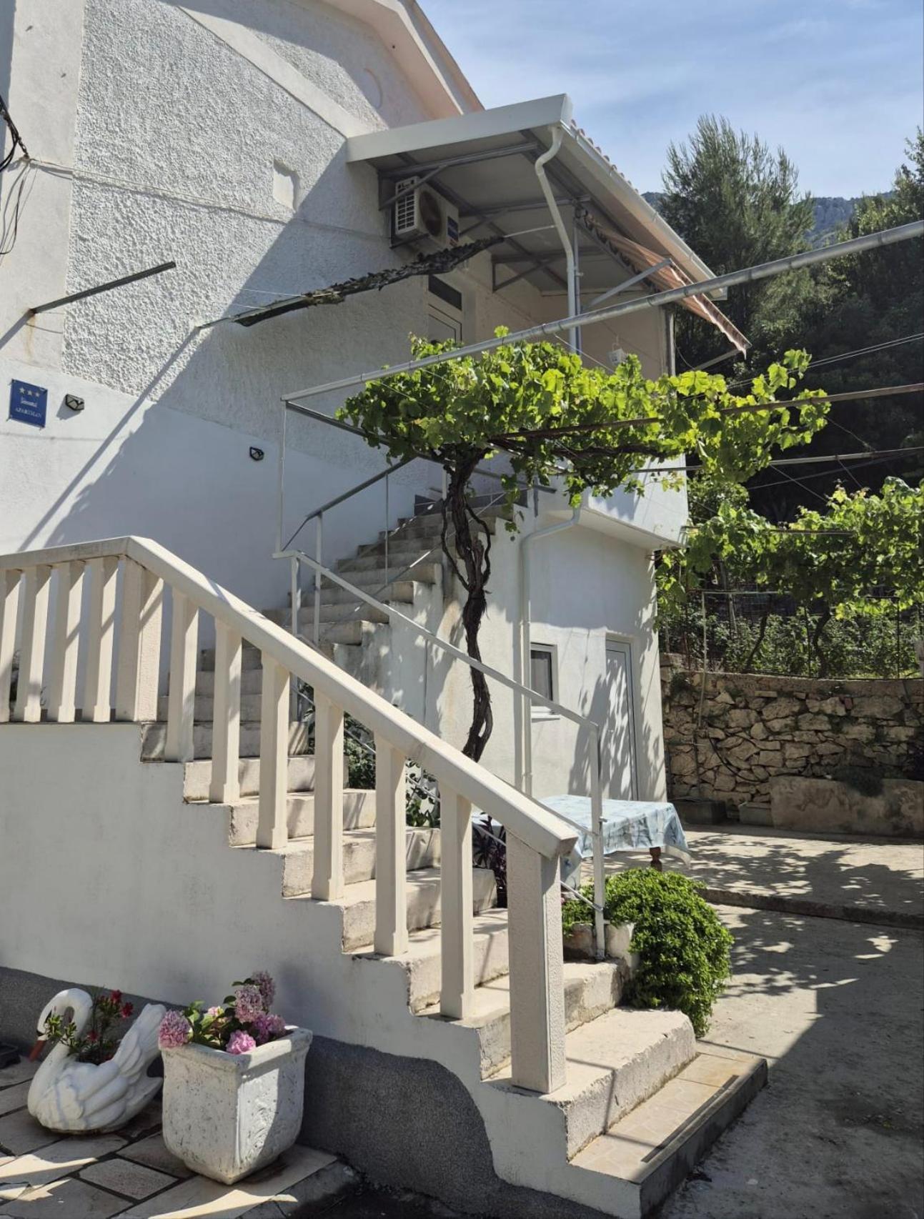 Lovely Apartment Omiš Exterior foto